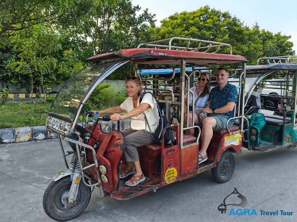 Luxurious Agra City Tour By Car from Delhi photo 3