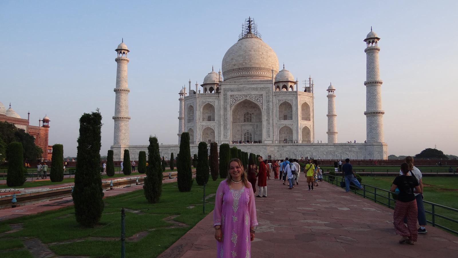 Luxurious Agra City Tour By Car from Delhi photo 4
